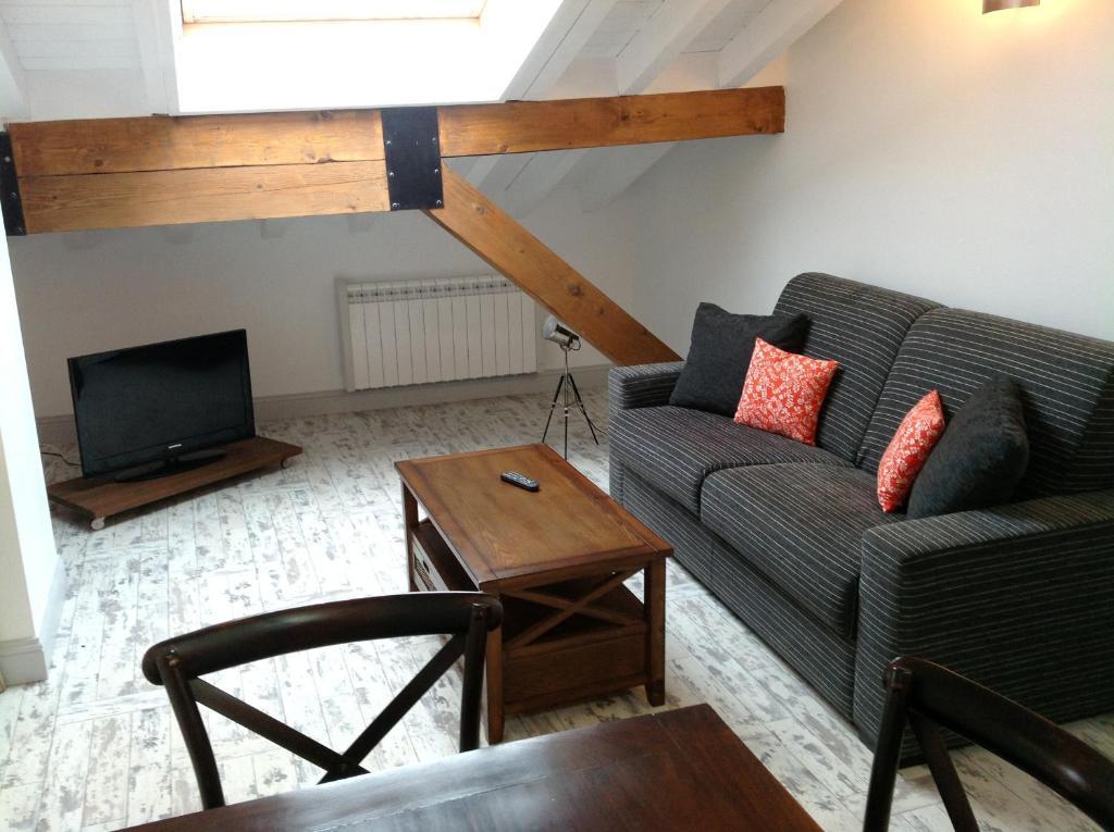 Apartamentos Rurales La Villa De Piedra Cartes Room photo