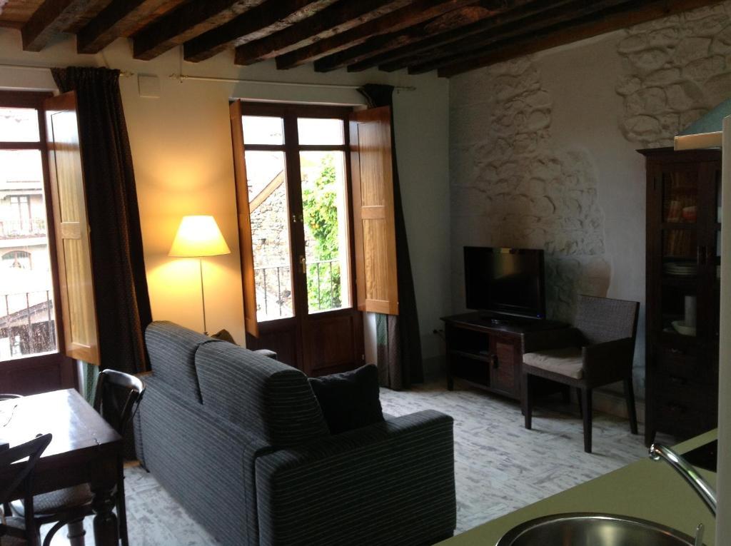 Apartamentos Rurales La Villa De Piedra Cartes Room photo
