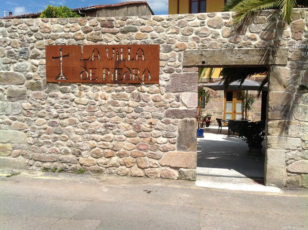 Apartamentos Rurales La Villa De Piedra Cartes Exterior photo